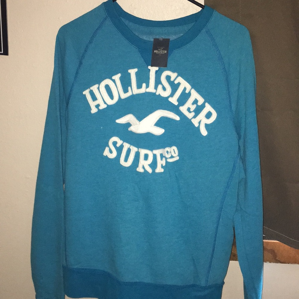 Large Hollister sweatshirt